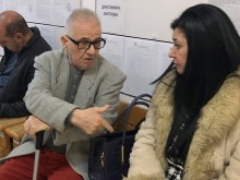 Травеститът Лидия, който обра 92-годишен дядо, потъна вдън земя