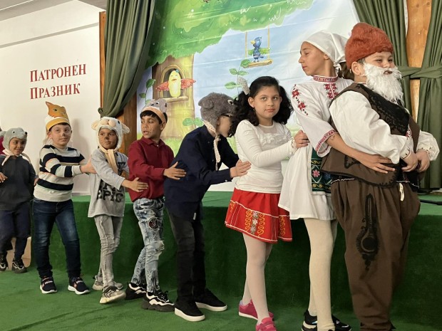 TD Училището за ученици с увреден слух в гр Пловдив отпразнува