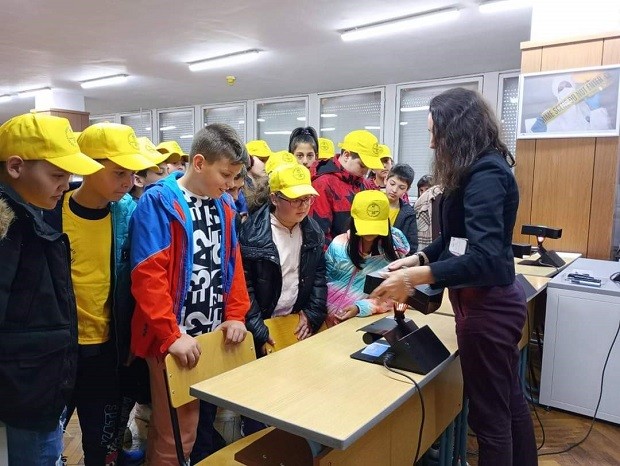 Ученици от Смолян посетиха Академията на МВР в София