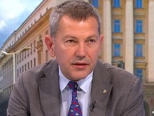 Министър Тодоров за бомбените заплахи: Не вярвам политическите формации да прибягват до такива прийоми