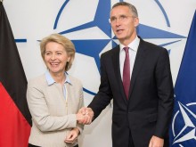 Фон дер Лайен може да наследи Столтенберг на ръководния пост в НАТО