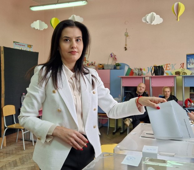 Десислава Трифонова: Гласувах, защото искам да живея в стабилна България