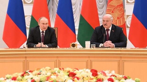 Путин изпрати на Лукашенко "окуражителна" телеграма