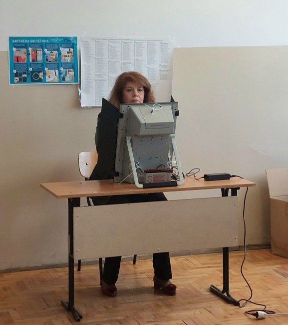 Йотова: Гласувах за стабилно правителство