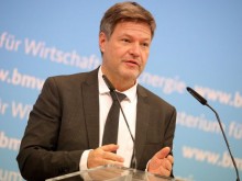 Вицеканцлерът на Германия пристигна на необявена визита в Киев