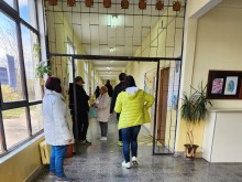 Приключи гласуването в страната с най-много разкрити избирателни секции