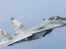 Полша достави "няколко" МиГ-29 на Украйна