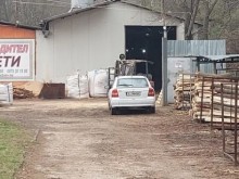 ГДБОП с акция срещу наркотици, влезе в цех за пелети в село Полена