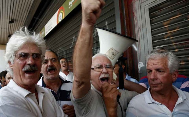 Стотици се събраха в Атина с искане за увеличение на пенсиите