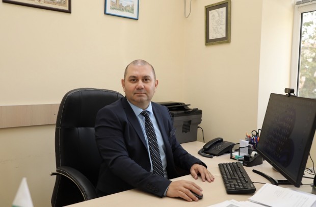 TD Доц д р Христо Паунов живее и работи в град Пловдив
