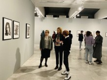 Кметът Фандъкова посети изложба на фестивала "Фотофабрика"