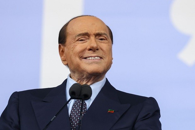 Силвио Берлускони отново е приет в болница Сан Рафаеле в