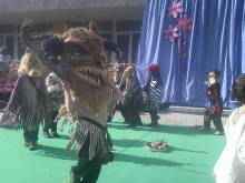 Невръстни нестинарки и кукери предизвикаха възхищението на публиката