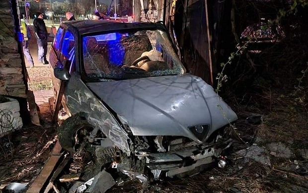 Откриха потрошена кола, обявена за открадната в София