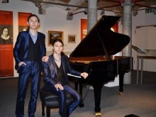 Виртуозите на пианото Хасан и Ибрахим Игнатови ще гостуват в Добрич