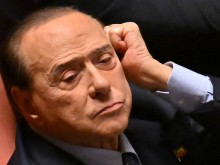 Силвио Берлускони е диагностициран с левкемия, в реанимация е