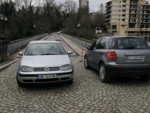 Нагли шофьори спряха почти на Стамболовия мост във Велико Търново