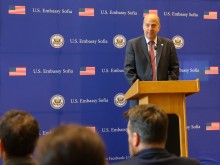 Новият посланик на САЩ пристигна в България