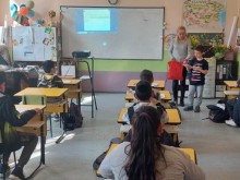 Ученици в Ловеч с интерактивни уроци по здраве по повод 7 април