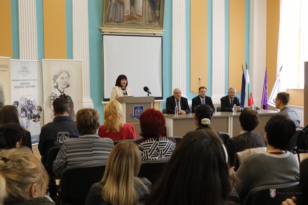 Рехабилитатори, здравни асистенти и кинезитерапевти да подготвят във Велико Търново предлага кметът Панов