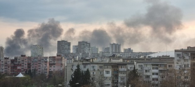 </TD
>Пожарът в индустриалната зона в Бургас е локализиран. Това каза