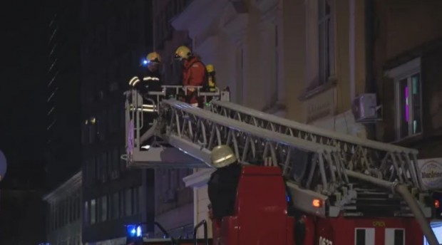 Тази нощ в София: Евакуираха хотел, а апартамент изгоря до основи