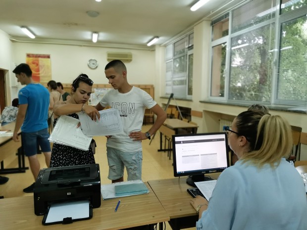 УХТ - Пловдив запази таксите за платено обучение на нивата от преди COVID-пандемията