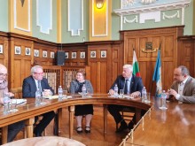 Посланикът на Франция намекна за нова инвестиция в Пловдив