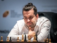 Руснак поведе в битката за световната титла в шаха