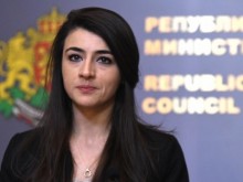 В последния момент: Лена Бориславова отказва да е депутат