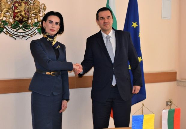 Министър Никола Стоянов се срещна с новоназначения посланик на Украйна
