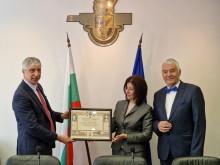 БЧК удостои с почетна грамота ВАС и Адвокатурата на Република България