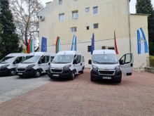 Нови микробуси обслужват хората с увреждания в Пловдив