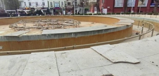 Започва ремонт на фонтана на площад Независимост. Това съобщиха от