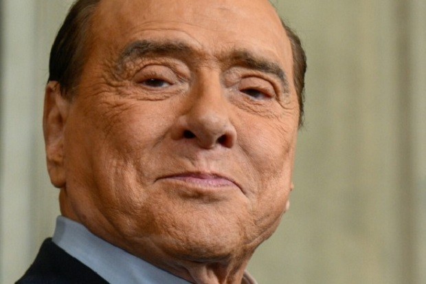 Здравословното състояние на бившия италиански премиер Берлускони продължава да се