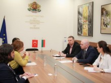 Министър Димитров обсъди с турския посланик двустранните отношения между бизнес асоциациите на страните