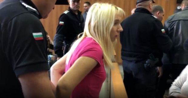 Емили Тротинетката с два опита за самоубийство в ареста