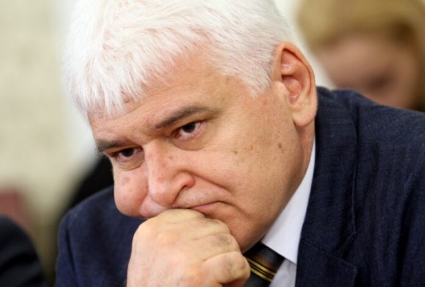 Проф. Пламен Киров: Депутатите отново поставиха каруцата пред коня