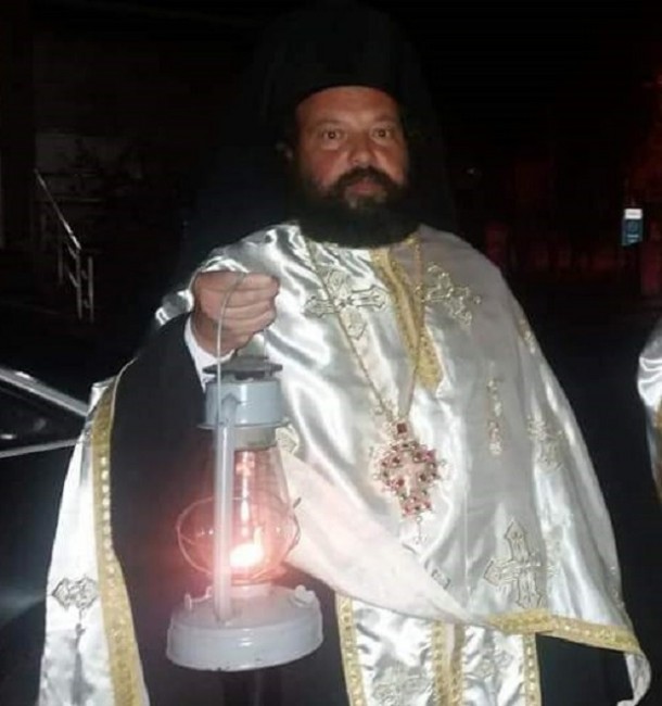 Епископ Висарион ще донесе благодатния огън в Смолян на Велика събота