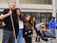 Фенове закупиха и засадиха 42 дръвчета около стадион "Христо Ботев"