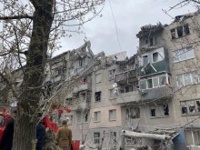 След ракетен удар: Петима души остават под развалините на къща в Славянск
