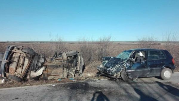 Три коли са се ударили в село Борован съобщават от