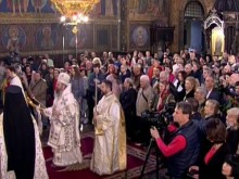 Започна празничното богослужение за Второ възкресение в храма "Св. Неделя"