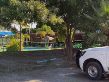 Въоръжени сикариос нахлуха в мексикански курорт и избиха най-малко седем души