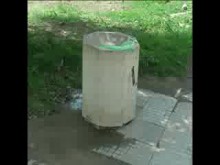 Съседи съградиха параклис с чешма, вандали я разбиха