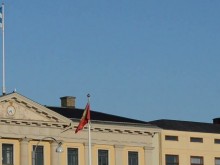 Издигнаха знамена на ПКК пред няколко държавни учреждения в Гьотеборг