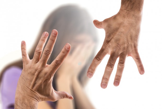 За нарушена заповед за защита от домашно насилие 20 годишен е