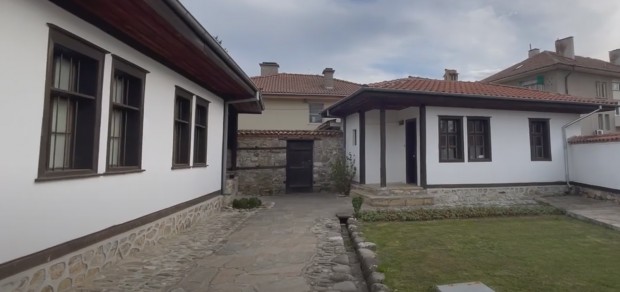 Къщата-музей "Дечко Узунов" в Казанлък е с нова постоянна експозиция