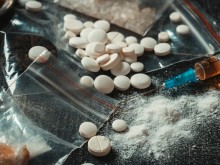 Сгащиха наркодилър с 6 присъди с няколко вида наркотици