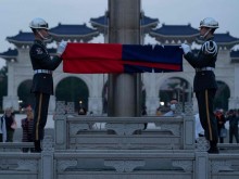 WSJ: Конфликтът между САЩ и Китай поставя под напрежение Европа